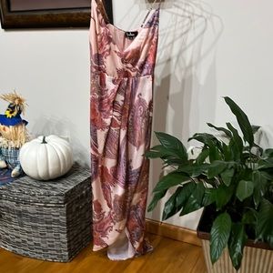 Lulu’s Paisley Maxi Dress, size Small, worn only once!!